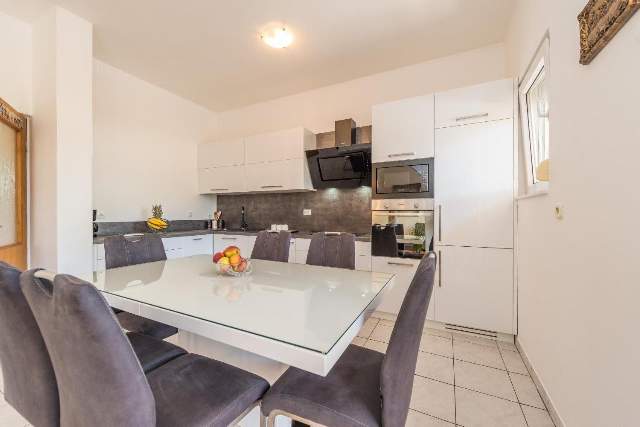 Nelly Apartments Privlaka  Kültér fotó
