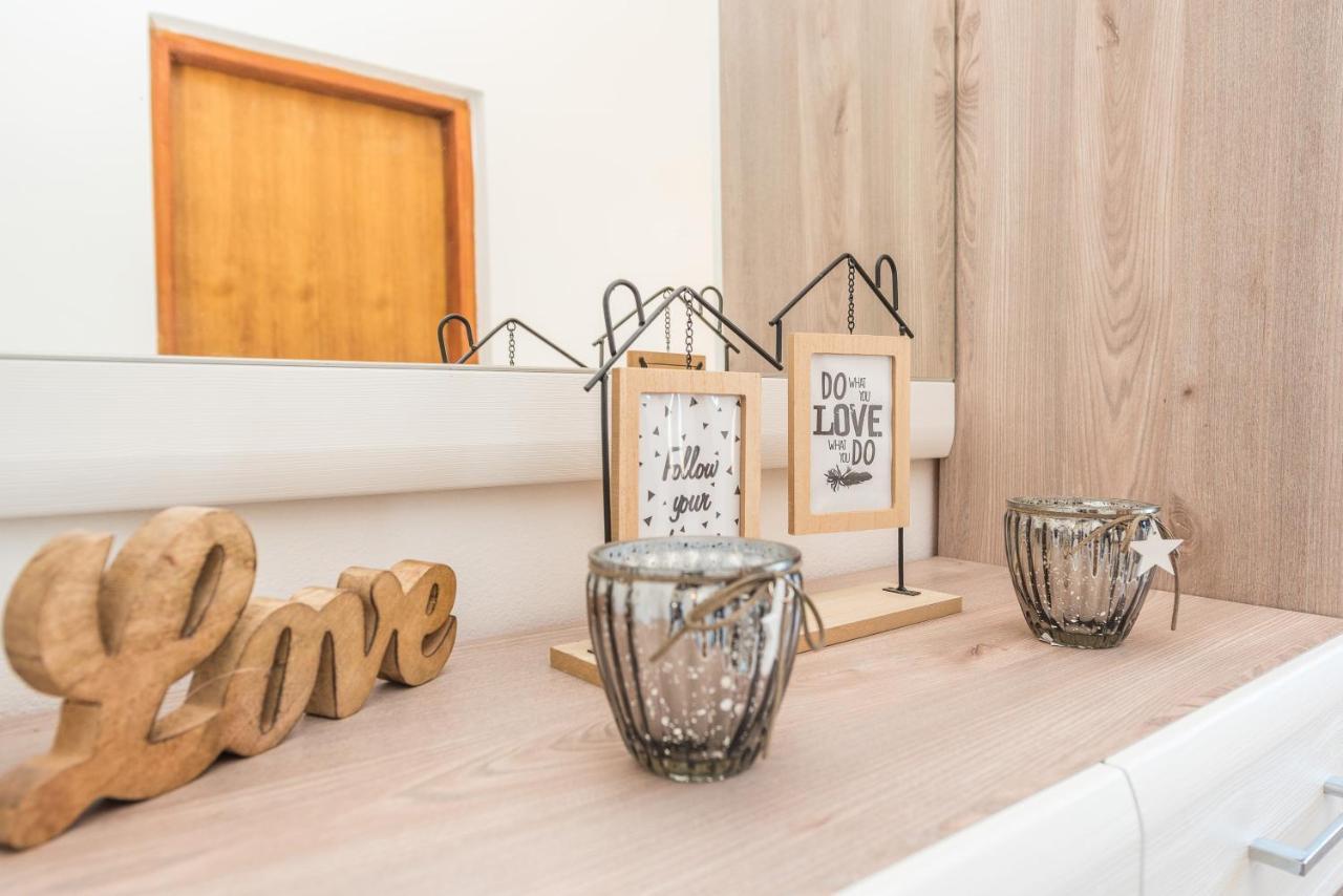 Nelly Apartments Privlaka  Kültér fotó