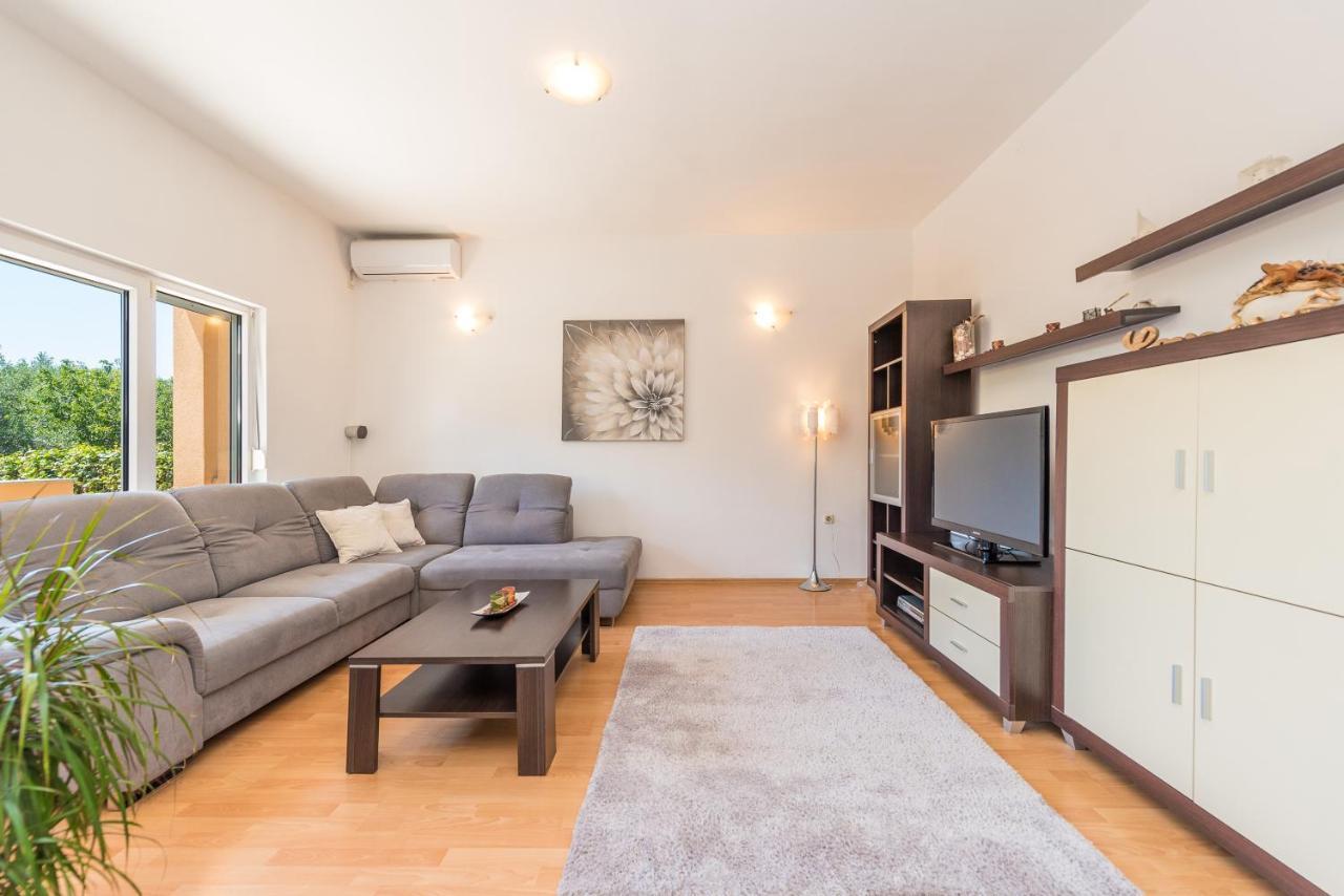 Nelly Apartments Privlaka  Kültér fotó